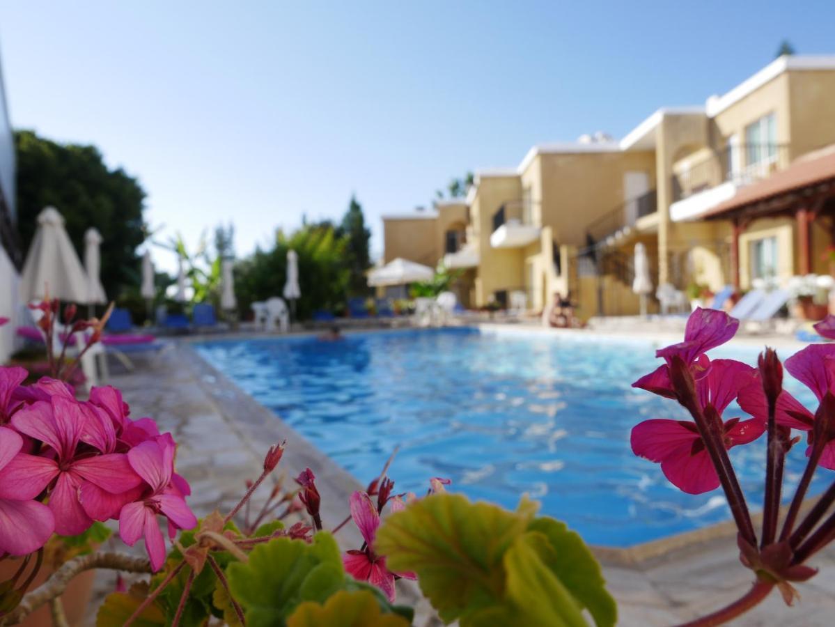Kozis Hotel Apartments Polis Bagian luar foto