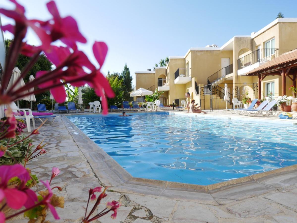 Kozis Hotel Apartments Polis Bagian luar foto